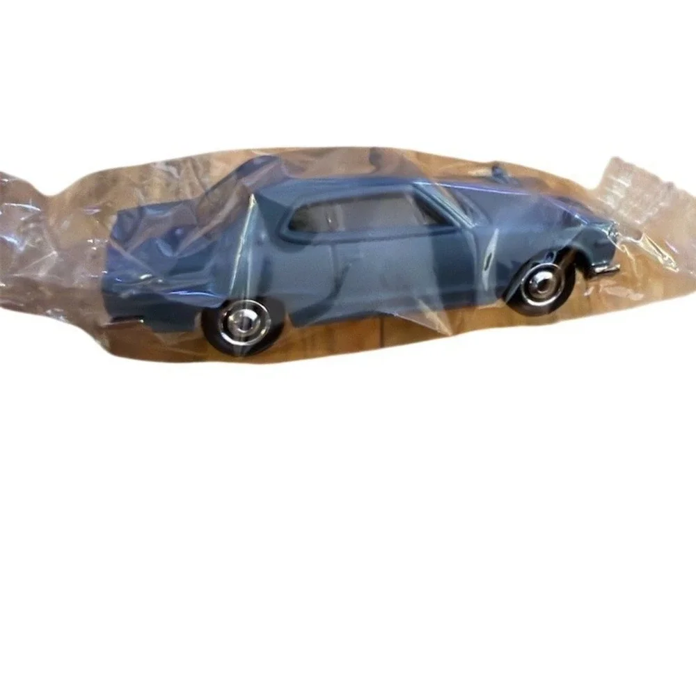 Matchbox 1971 Nissan Skyline 2000 GTX Blue Die-Cast Car Power‎ Grabs Boxed